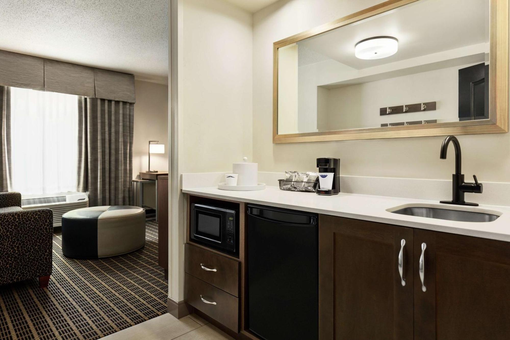 Hampton Inn & Suites Greenville-Downtown-Riverplace Exteriör bild