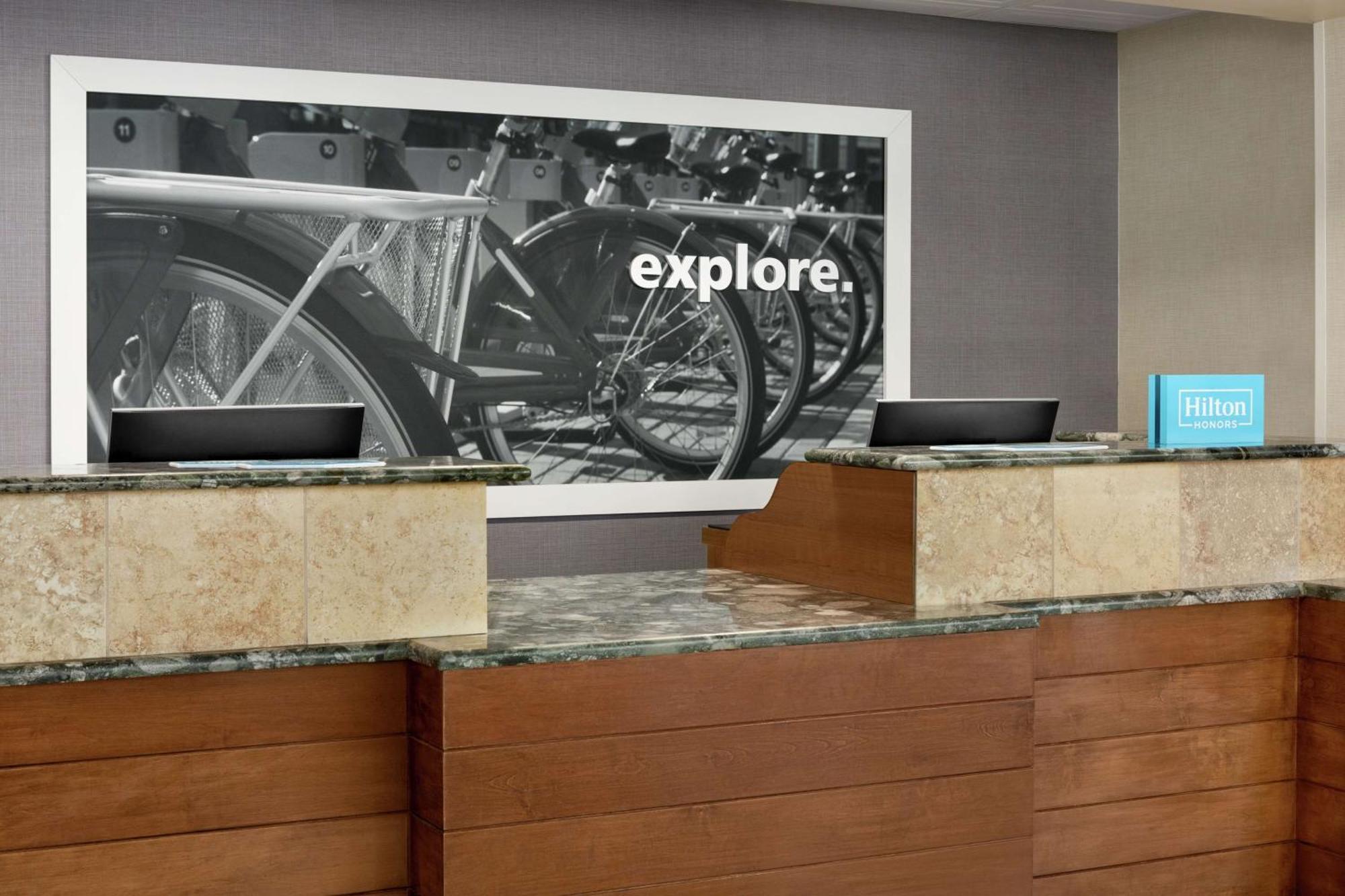 Hampton Inn & Suites Greenville-Downtown-Riverplace Exteriör bild