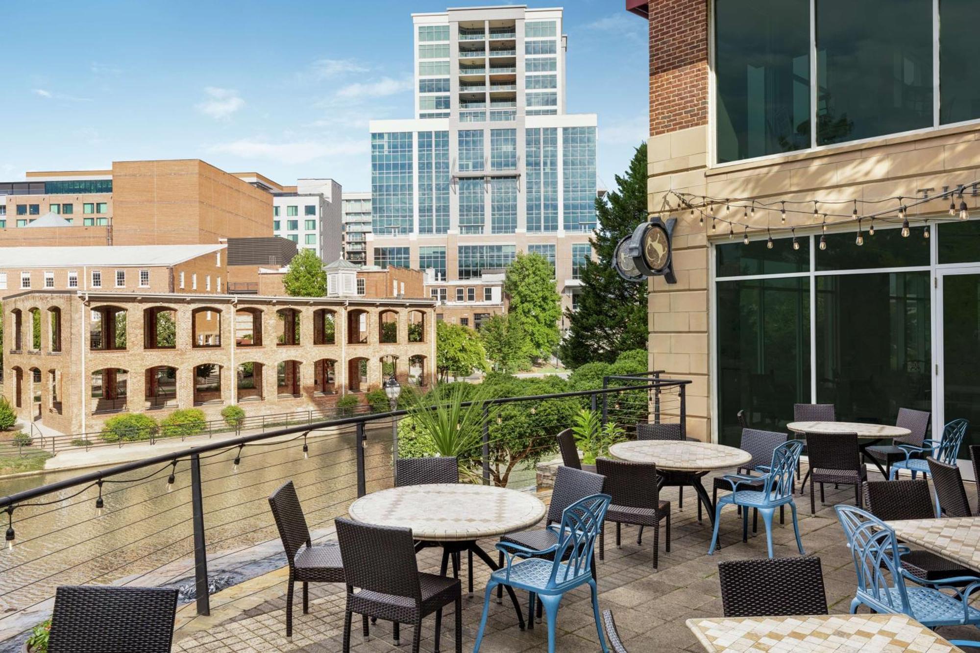 Hampton Inn & Suites Greenville-Downtown-Riverplace Exteriör bild